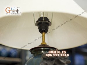 Đèn ngủ men hỏa biến đắp nổi cánh hoa, cao 57cm