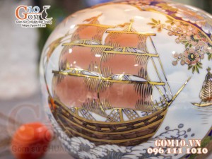 Đèn sứ Phong Thủy men màu vẽ vàng 24k, Nhị cảnh Thuận Buồm Xuôi Gió và Công Đào, cao 60cm