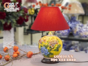 Đèn sứ Phong Thủy men màu vẽ Công Đào Phú Quý, cao 50cm
