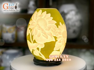Đèn tinh dầu dáng trứng cao khắc hoa Hướng Dương cao 23cm