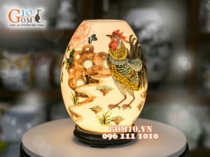 Đèn tinh dầu dáng trứng cao vẽ cảnh Gà trống bên Mẫu đơn cao 23cm