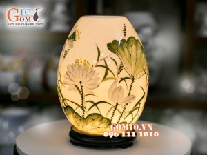 Đèn tinh dầu dáng trứng cao vẽ hoa sen cao 23cm