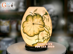 Đèn tinh dầu dáng trứng cao vẽ hoa sen cao 23cm