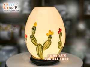 Đèn tinh dầu dáng trứng cao vẽ xương rồng cao 23cm