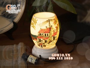 Đèn xông tinh dầu dáng cao họa tiết phố cổ, cao 15,5cm
