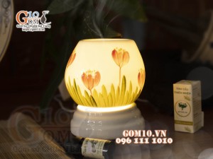Đèn xông tinh dầu dáng quả lựu miệng tam giác vẽ hoa, cao 13cm