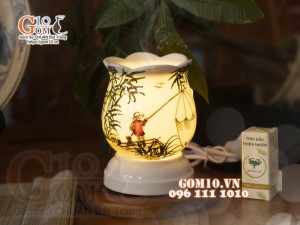 Đèn xông tinh dầu dáng quả lựu miệng vẽ cảnh kéo vó, cao 13cm