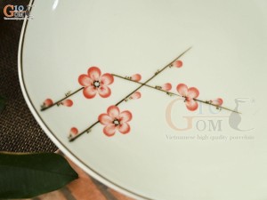 Đĩa ảo men kem vẽ hoa đào đỏ, 20cm