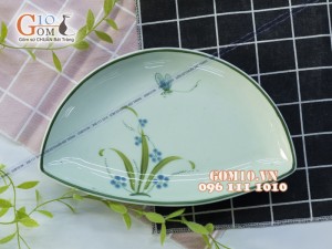 Đĩa bán nguyệt Đào chuồn ngọc 26x16,5cm