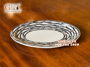 Đĩa bầu dục men kem vẽ cá đàn 27cm