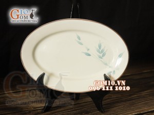 Đĩa bầu dục men kem vẽ trúc xanh 27x19cm