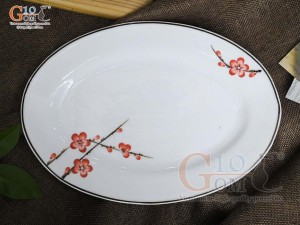 Đĩa bầu dục men trắng vẽ hoa Đào đỏ, 31x22cm