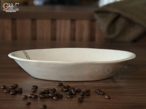 Đĩa bầu dục sâu lòng men kem tấm vẽ Bạch Liên, 25x15cm