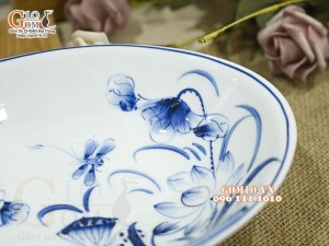 Đĩa bầu dục sâu men trắng vẽ hoa sen tràm cổ, 24x16cm