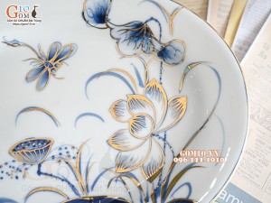 Đĩa bầu dục trơn men trắng hoa Sen tràm cổ vẽ vàng 24k, 25x17cm
