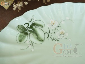Đĩa bầu dục vân men ngọc vẽ hoa Bưởi trắng, 27x18cm