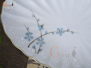 Đĩa bầu dục vân men trắng vẽ hoa Đào xanh, 30x20cm