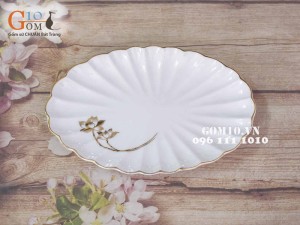Đĩa bầu dục vân men trắng vẽ Sen Vàng Kim 27x17cm