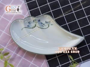Đĩa cánh tiên men kem vẽ sen xanh - Chỉ xanh, 25x8cm