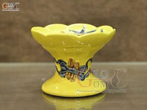 Đĩa cau chân cao men màu đắp nổi đào nền vàng, 10cm