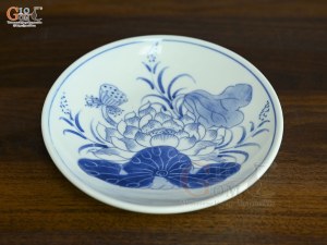 Đĩa cau men lam vẽ Sen Đại Cát, đường kính 15cm
