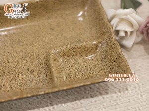Đĩa chữ nhật men gốm thành lượn có vách ngăn, 16,5x11cm