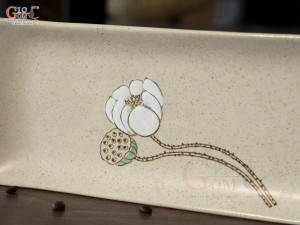 Đĩa chữ nhật men kem tấm vẽ Bạch Liên, 26x12cm