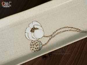 Đĩa chữ nhật men kem tấm vẽ Bạch Liên, 31x12cm