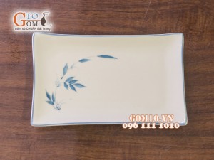 Đĩa chữ nhật men kem vẽ Lá trúc xanh 26cm