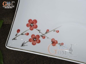 Đĩa chữ nhật men trắng vẽ hoa Đào đỏ, 25x16cm