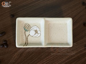 Đĩa gia vị 2 ngăn men kem tấm vẽ Bạch Liên