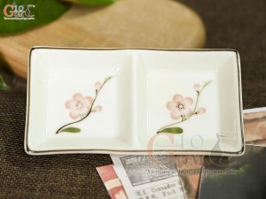 Đĩa gia vị 2 ngăn men kem vẽ hoa Đào hồng
