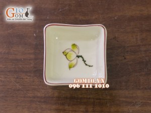 Đĩa gia vị vuông men kem vẽ hoa Sen vàng