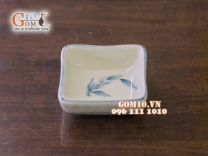 Đĩa gia vị vuông men kem vẽ lá Trúc xanh
