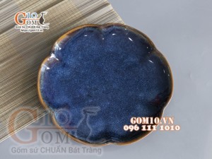 Đĩa hoa mai men hỏa biến xanh đá, đường kính 25cm