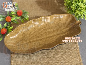 Đĩa lá chuối gốm vàng, 31x15 cm