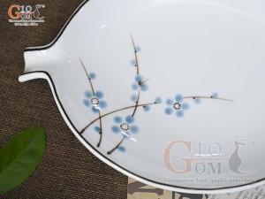 Đĩa lá rong men trắng vẽ hoa Đào xanh, 25x15cm