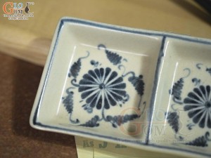 Đĩa gia vị 2 men rạn họa tiết hoa cúc