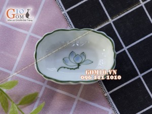 Đĩa muối bí men kem vẽ sen xanh - Chỉ xanh