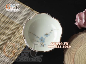 Đĩa muối hoa men kem vẽ hoa Đào xanh