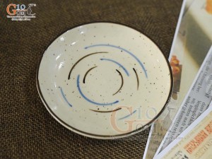 Đĩa muối men kem tấm kẻ chỉ 