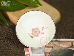 Đĩa muối men kem vẽ hoa Đào hồng