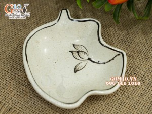 Đĩa muối táo men kem tấm vẽ hoa Sen