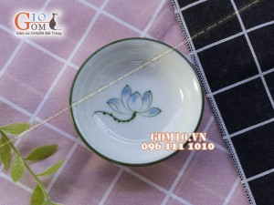 Đĩa muối vẽ hoa sen xanh- kẻ Chỉ xanh
