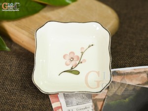 Đĩa muối vuông lượn men kem vẽ hoa Đào hồng