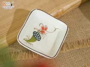 Đĩa muối vuông men kem vẽ Chuồn Sen