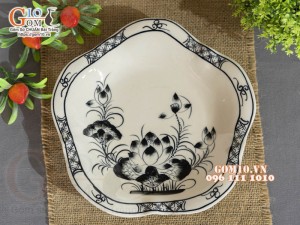 Đĩa hoa đào men chàm cổ họa tiết Sen đen, 23cm
