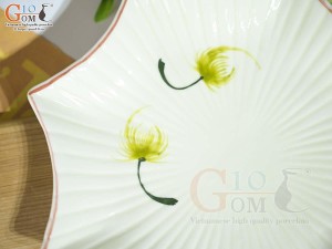 Đĩa sao men kem vẽ Bồ Công Anh 25cm