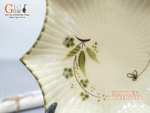 Đĩa sao men kem vẽ chuồn tre 30cm