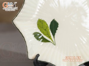 Đĩa sao men kem vẽ Ngò gai, 20cm